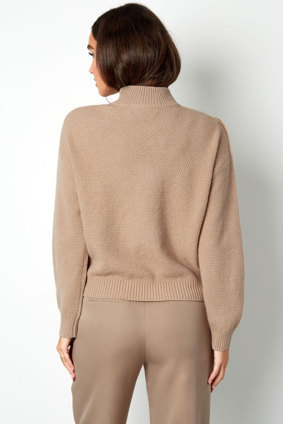 Gestrickter Basic-Pullover mit Fransen – schwarz Bild12